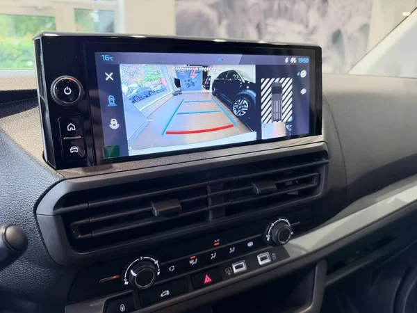 Peugeot Expert (2026) — foto 16 van 17