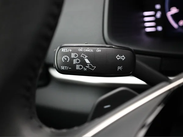SKODA Karoq (2024) — foto 6 van 21
