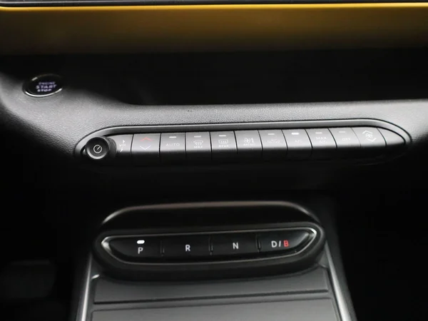 Jeep Avenger (2023) — foto 10 van 39