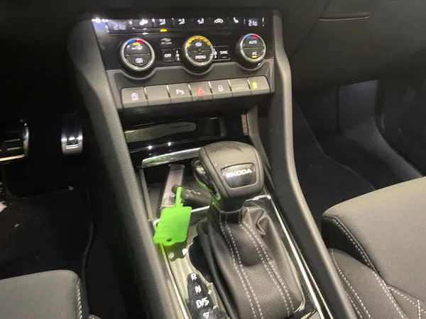 SKODA Karoq (2026) — foto 4 van 20