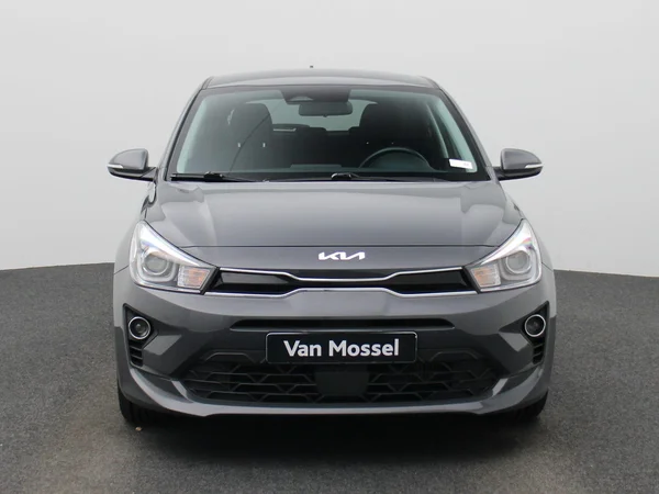 Kia Rio (2023) — foto 23 van 37