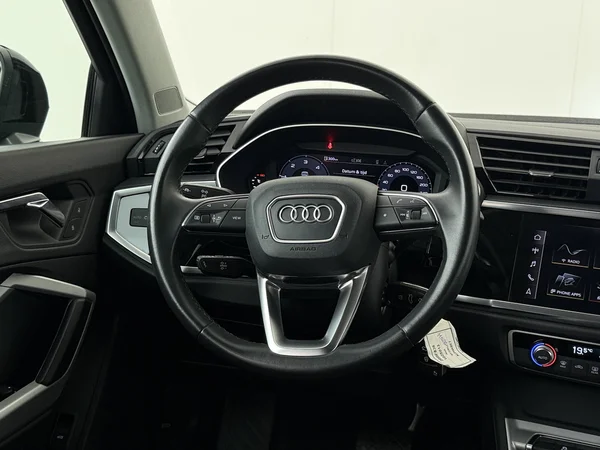 AUDI Q3 (2021) — foto 14 van 28
