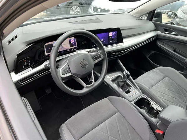 VOLKSWAGEN Golf VIII SW (2025) — foto 22 van 22