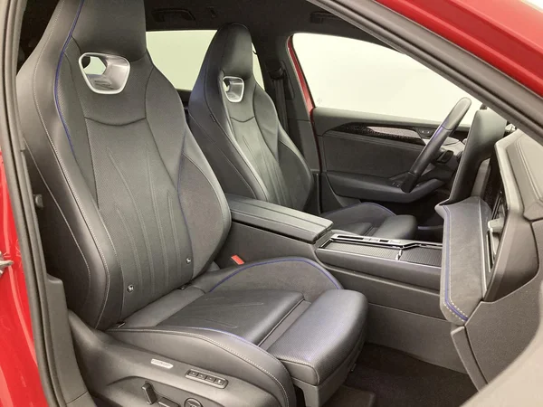 VOLKSWAGEN Passat SW (2024) — foto 27 van 36