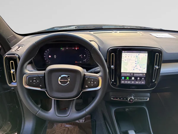 VOLVO XC40 (2025) — foto 15 van 18