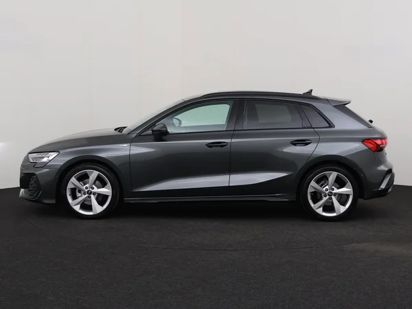 AUDI A3 Sportback (2025) — foto 13 van 18