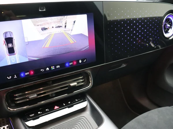 Mercedes-Benz CLA (2025) — foto 6 van 27