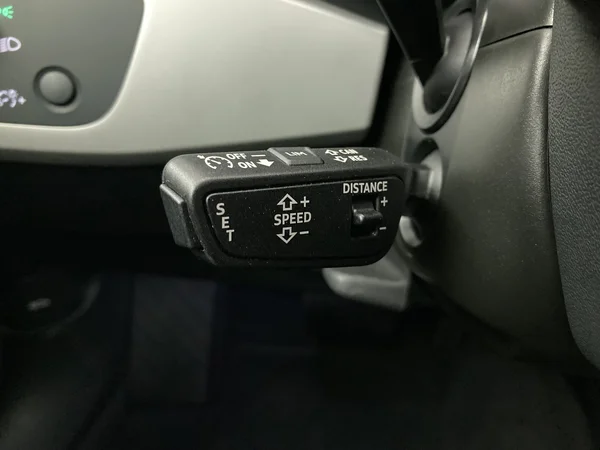 AUDI A4 Avant (2023) — foto 30 van 36