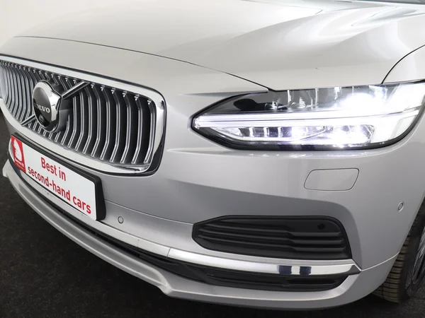 VOLVO S90 (2023) — foto 27 van 33