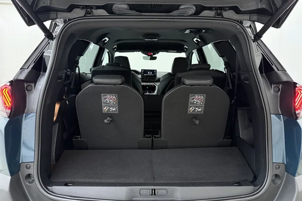 Peugeot 5008 (2024) — foto 13 van 23