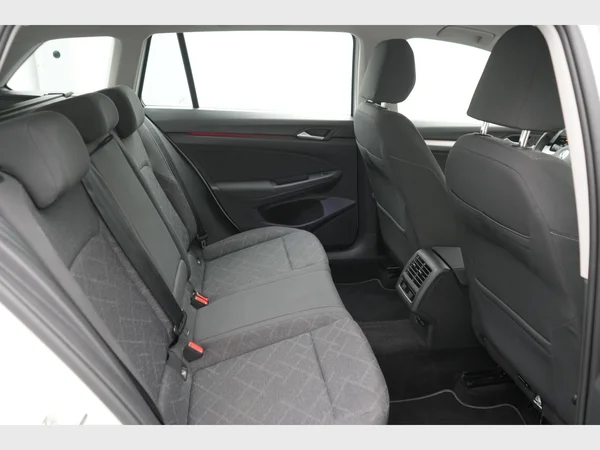 VOLKSWAGEN Golf VIII SW (2021) — foto 15 van 26