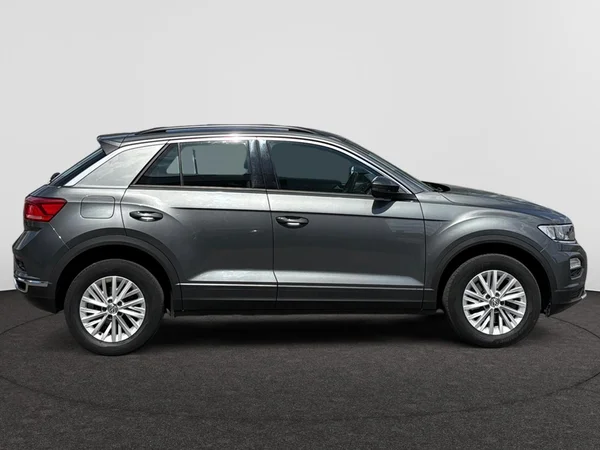 VOLKSWAGEN T-Roc (2018) — foto 18 van 21