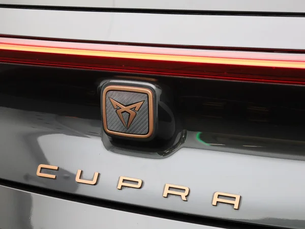 CUPRA Born (2022) — foto 37 van 47