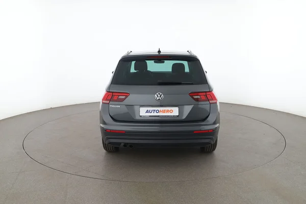 Volkswagen Tiguan (2019) — foto 11 van 16