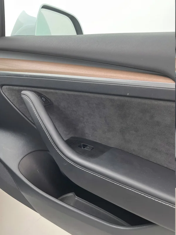 Tesla Model 3 (2023) — foto 74 van 83