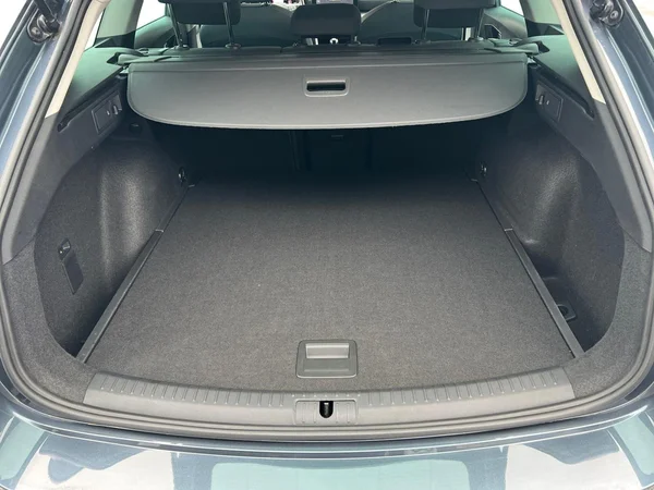 SEAT Leon ST Dsl (2023) — foto 6 van 18