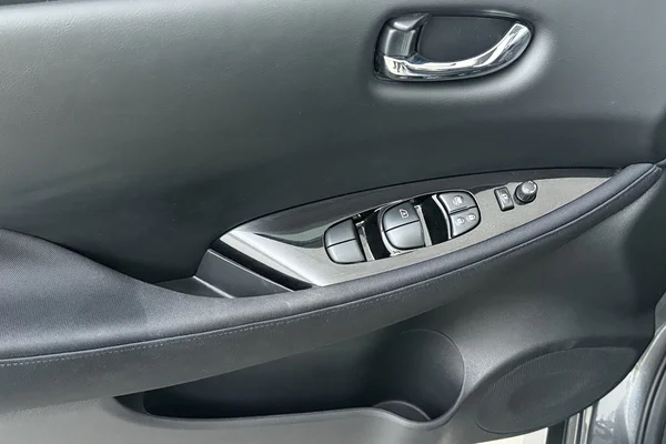 Nissan Leaf (2022) — foto 8 van 18
