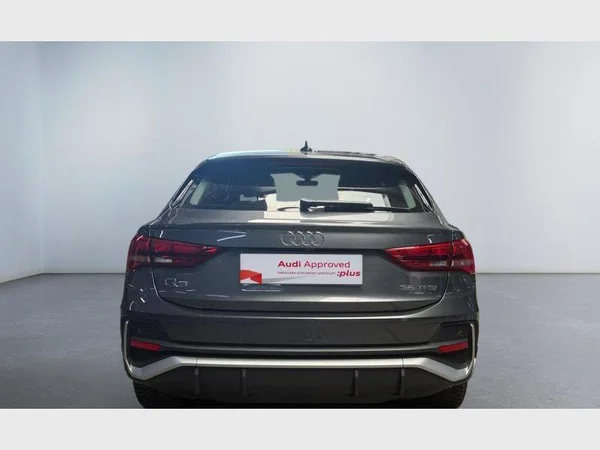 Audi Q3 Sportback (2021) — foto 23 van 25