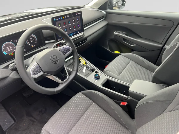 VOLKSWAGEN T-Roc (2025) — foto 2 van 22