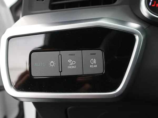 AUDI A6 Avant PHEV (2024) — foto 13 van 23