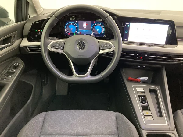 VOLKSWAGEN Golf VIII SW (2022) — foto 4 van 36