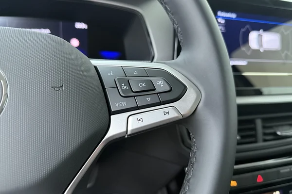 Volkswagen T-Cross — foto 7 van 16
