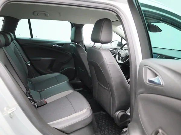 Opel Astra (2021) — foto 26 van 38