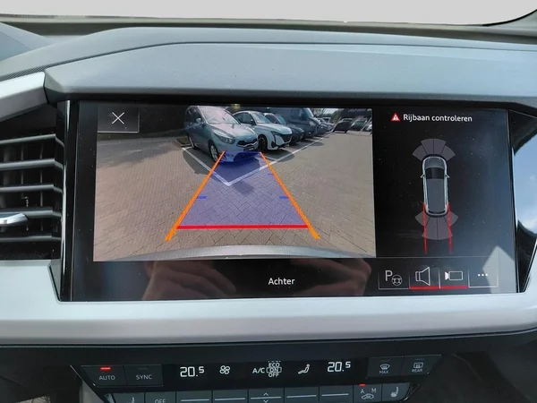 Audi Q4 e-tron (2022) — foto 19 van 31