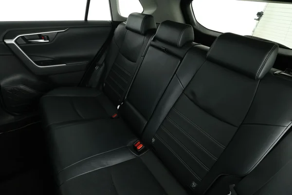 Toyota RAV4 (2021) — foto 5 van 16