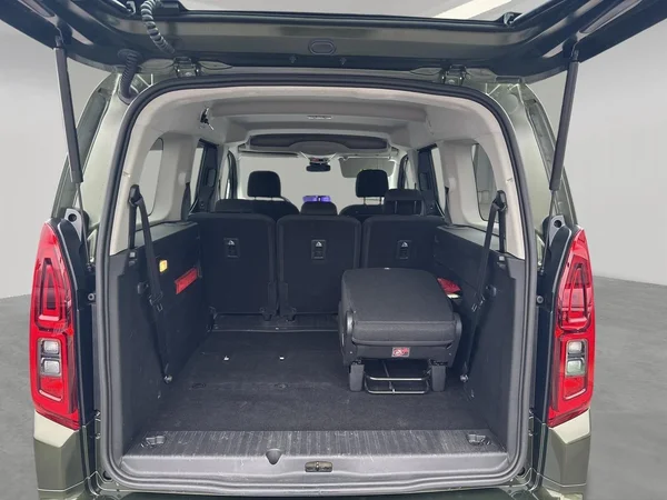 Fiat Doblò (2025) — foto 20 van 22