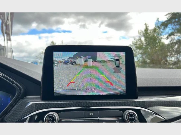 Ford Kuga (2021) — foto 9 van 29