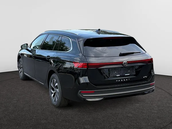 VOLKSWAGEN Passat SW (2026) — foto 16 van 22