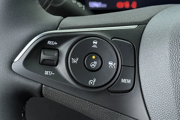 Opel Mokka (2024) — foto 5 van 18