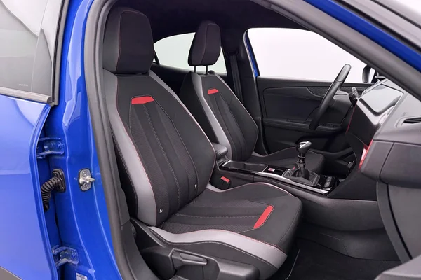 Opel Mokka (2022) — foto 8 van 36