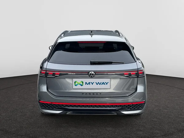VOLKSWAGEN Passat Variant (2026) — foto 14 van 21