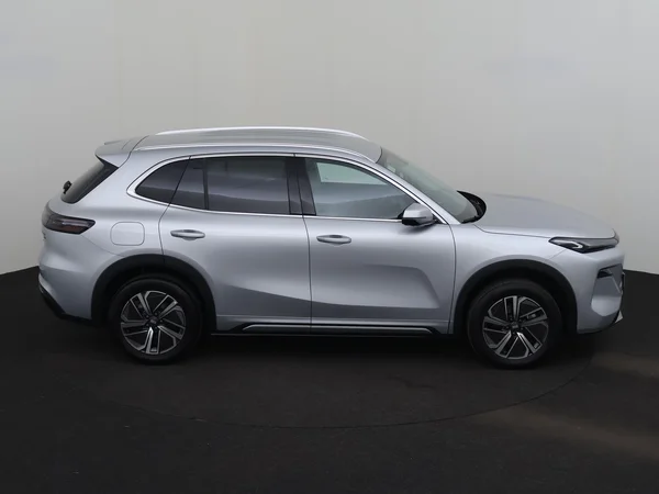 GEELY Starray EM-i (2026) — foto 25 van 29