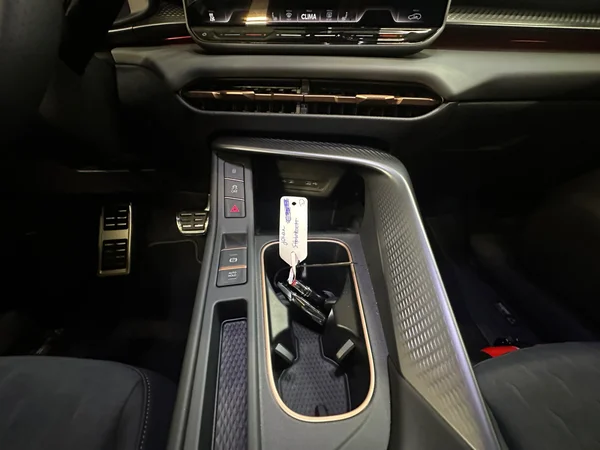 CUPRA Terramar e-Hybrid (PHEV) (2025) — foto 6 van 24