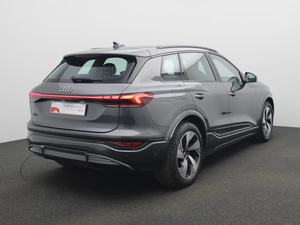 AUDI Q6 e-tron (2024) — foto 12 van 20
