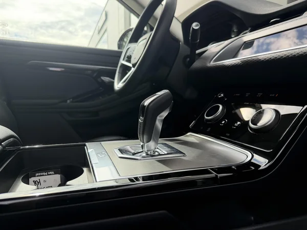 Land Rover Range Rover Evoque (2023) — foto 14 van 26