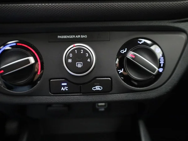 Hyundai i10 (2021) — foto 17 van 40