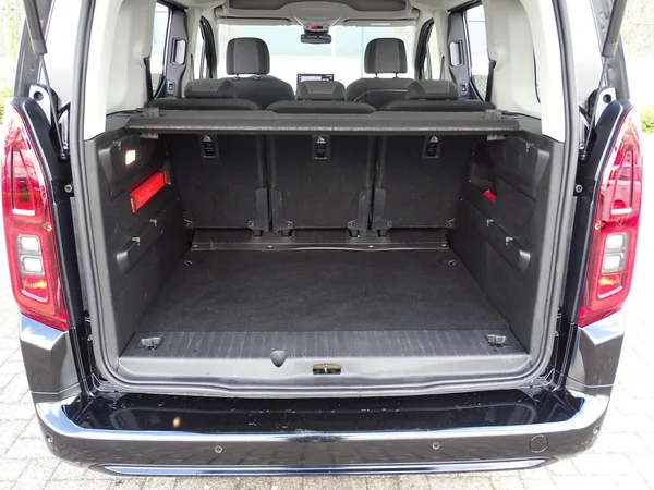 Opel Combo Life (2024) — foto 2 van 18