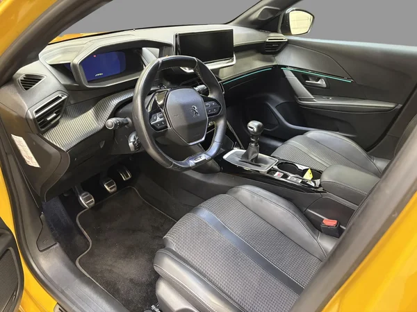 Peugeot 208 (2021) — foto 5 van 20
