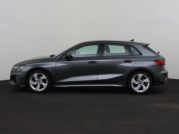 AUDI A3 (2021) — foto 12 van 29