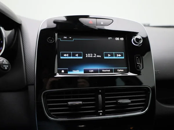Renault Clio (2020) — foto 8 van 35