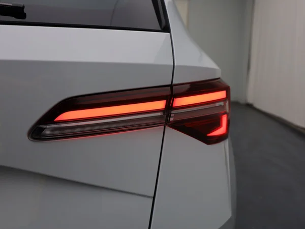 SKODA Karoq (2024) — foto 11 van 20