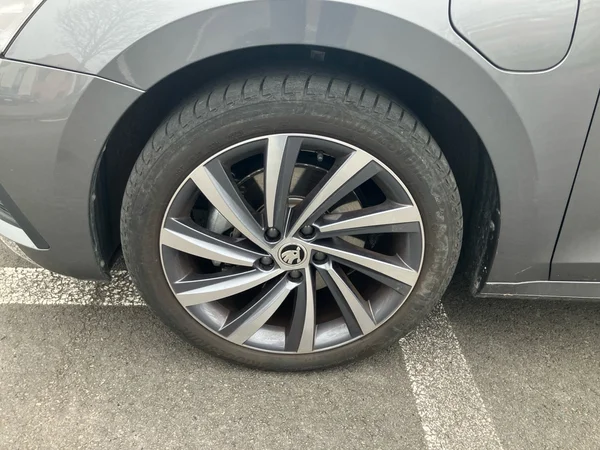 SKODA Octavia Combi (2024) — foto 6 van 25