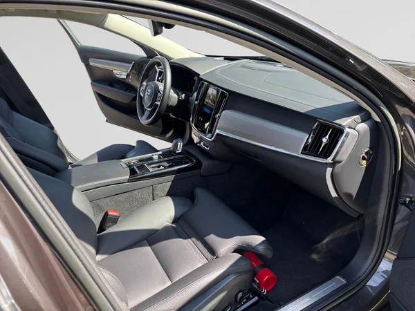 VOLVO V90 (2023) — foto 10 van 24