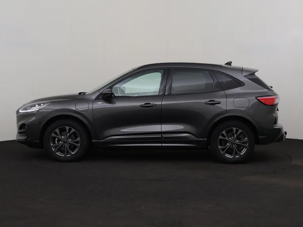 FORD Kuga (2022) — foto 12 van 36