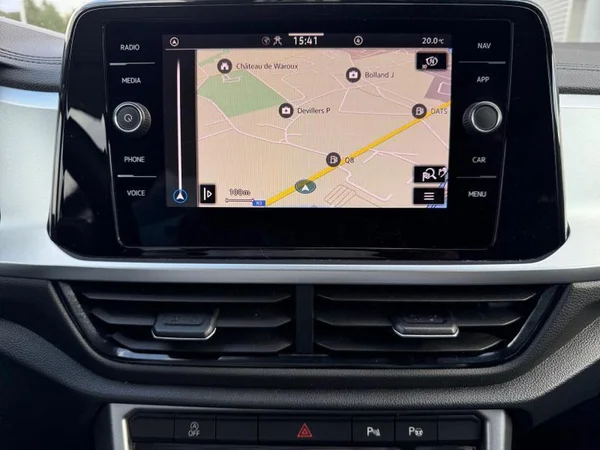 VOLKSWAGEN T-Roc (2024) — foto 14 van 28