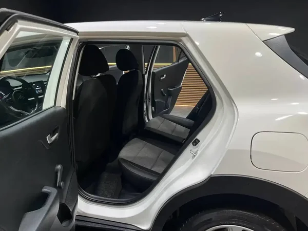 Kia Stonic (2020) — foto 6 van 19